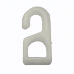 Weißer offener Kunststoffhaken zur Befestigung, in mehreren Größen erhältlich.