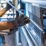 CNC-Abkanten von Blechteilen